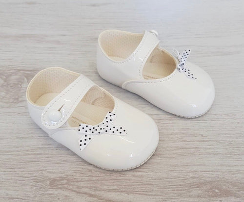 White patent polka dot bow soft sole shoes