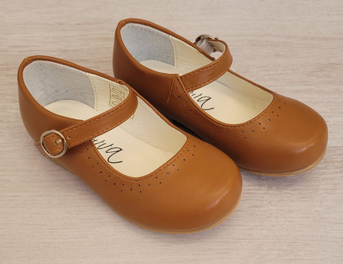 Matte tan Maryjane style shoes