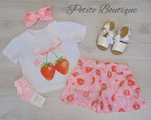 Load image into Gallery viewer, Strawberry top &amp; short set 🍓