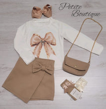 Load image into Gallery viewer, White velvet bow print top &amp; beige skort &amp; handbag set