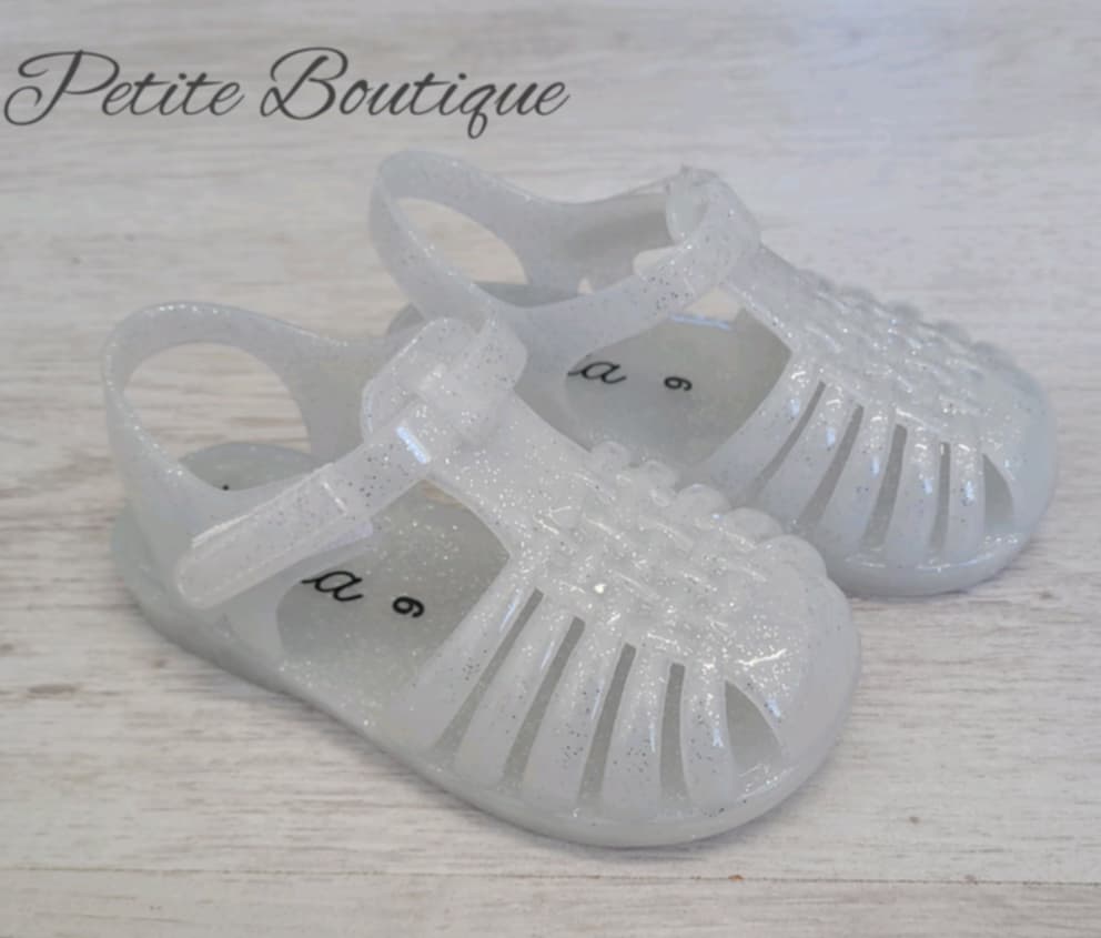 White glitter jelly sandals