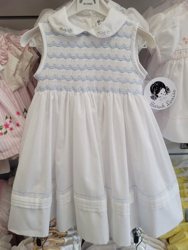 Sarah Louise sleeveless white/blue smock dress