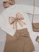 Load image into Gallery viewer, White velvet bow print top &amp; beige skort &amp; handbag set