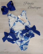 Load image into Gallery viewer, Seashells print double bow swimsuit
