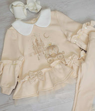 Load image into Gallery viewer, Caramelo beige ‘once upon a time’ heavy top &amp; legging set 🏰