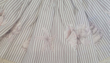 Load image into Gallery viewer, Beige shells top &amp; skirt set
