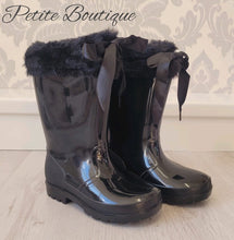 Load image into Gallery viewer, Black faux fur trim ribbon wellies