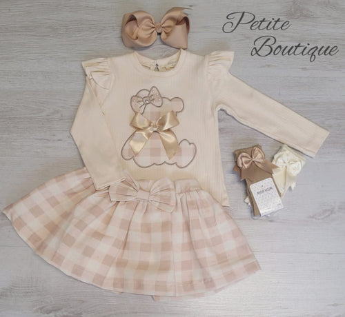 Beige ribbon teddy bear top & check skirt set