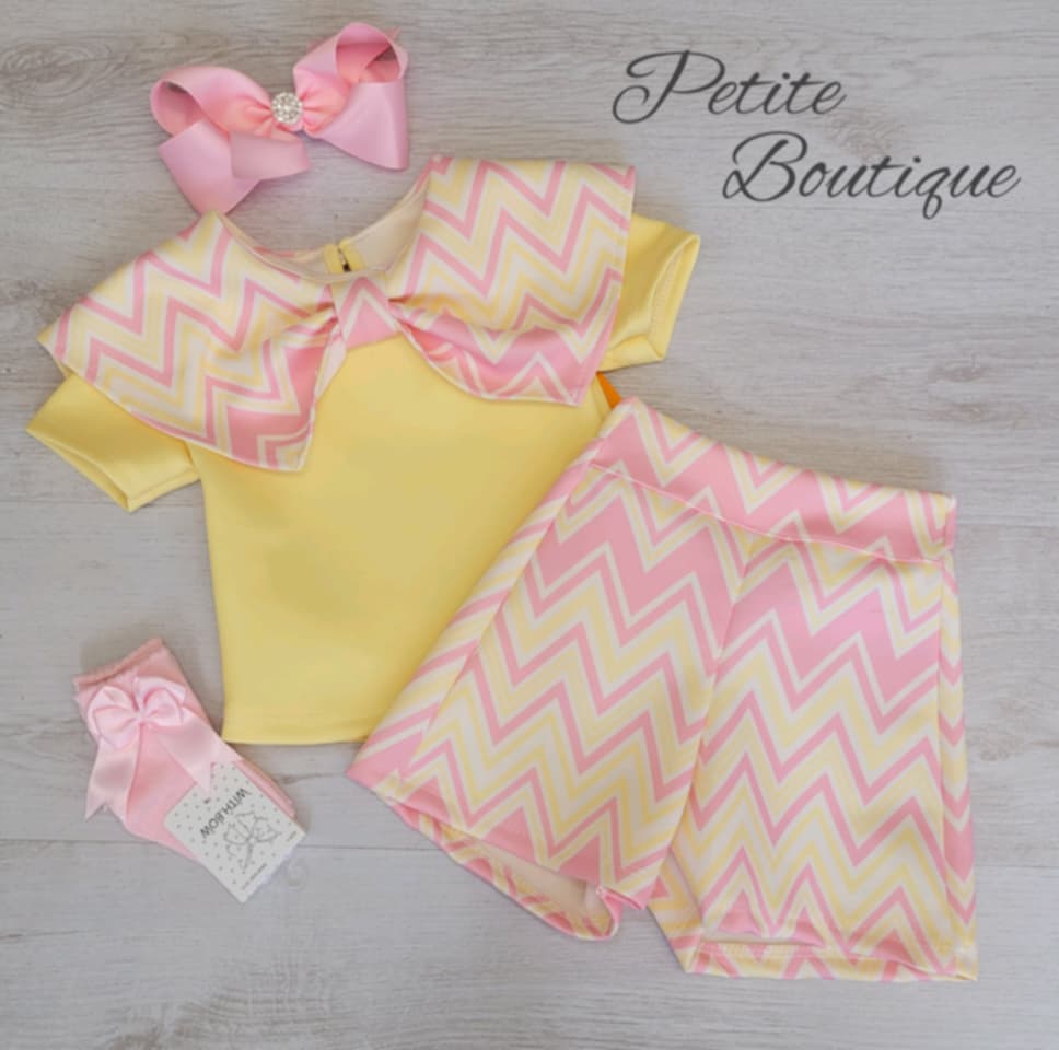 Girls lemon/pink bow top & short set