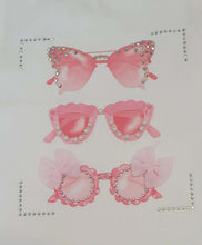 Load image into Gallery viewer, Caramelo pink sunglasses top, short set comes with sunglasses