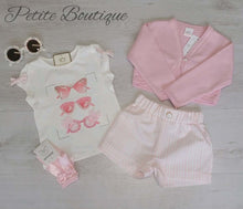 Load image into Gallery viewer, Caramelo pink sunglasses top, short set comes with sunglasses
