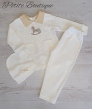 Load image into Gallery viewer, Cream rocking horse top, bottoms &amp; hat set