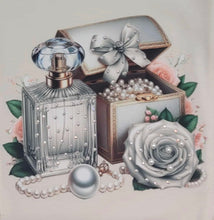 Load image into Gallery viewer, Cream jewellery box top &amp; legging set