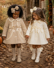 Load image into Gallery viewer, Spanish beige/cream double bow coat