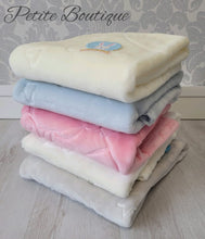 Load image into Gallery viewer, Spanish mink blanket cot size 110x140cm