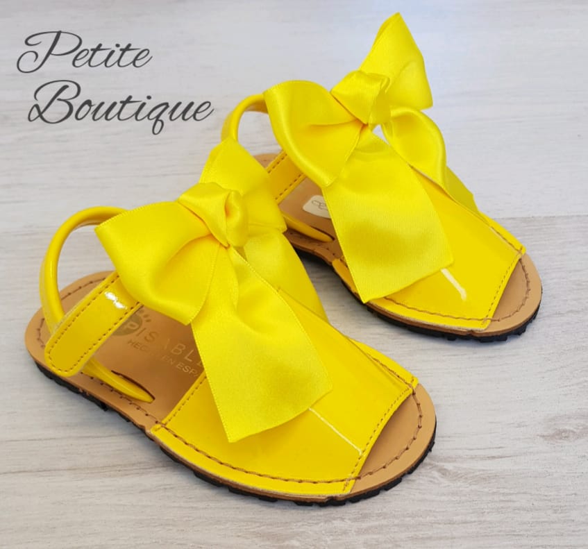 Spanish yellow bow sandals