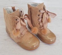 Load image into Gallery viewer, Spanish camel boots
