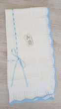 Load image into Gallery viewer, Spanish ribbon shawls