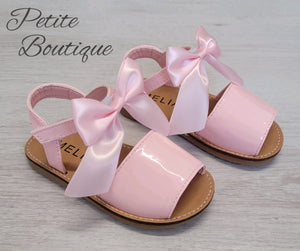Pink bow sandals