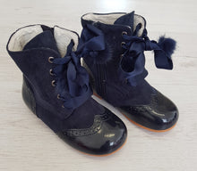 Load image into Gallery viewer, Spanish navy pompom boots
