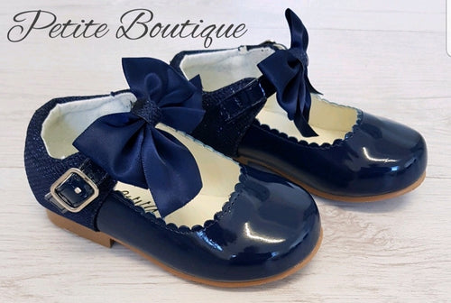 Navy patent glitter back/bow shoes