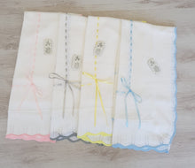 Load image into Gallery viewer, Spanish ribbon shawls