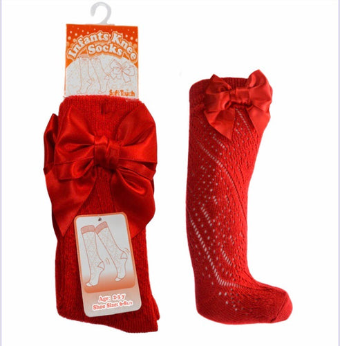Red knee high pelerine bow socks