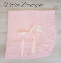 Load image into Gallery viewer, Spanish pink bow ribbon shawl