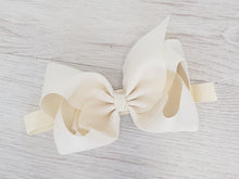 Load image into Gallery viewer, Cream hair bow