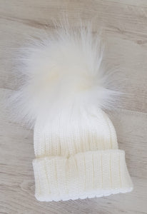 White faux fur pompom hat