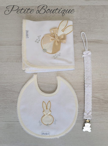 Spanish cream accessory set muslin, dummy clip & bib